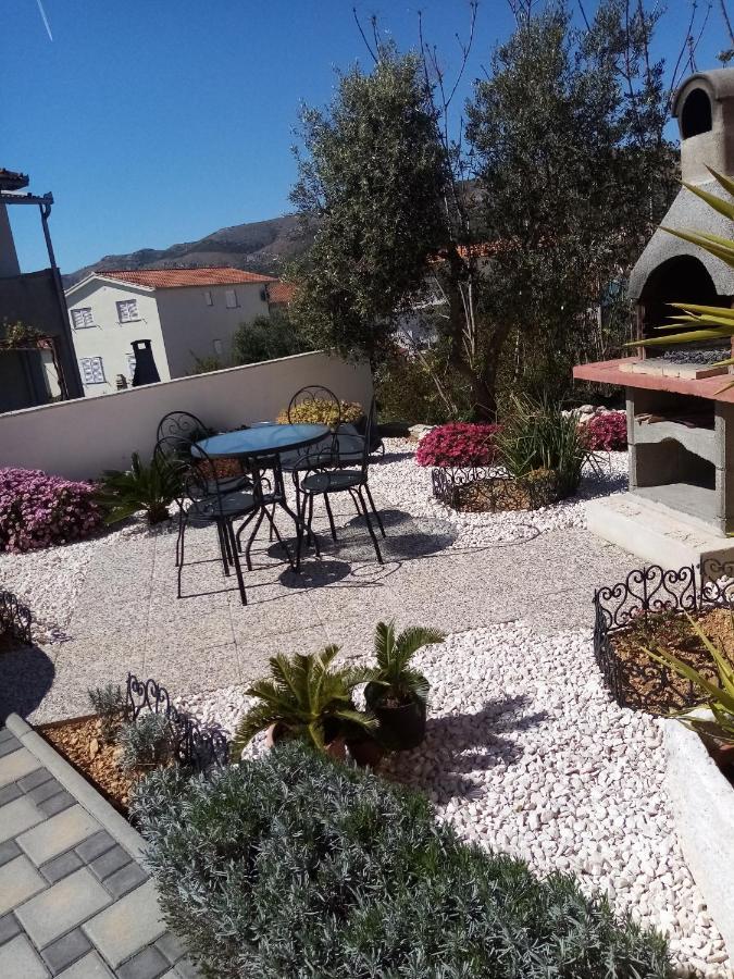 Tomena Apartments Trogir Habitación foto